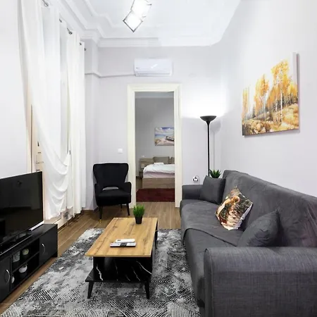 Ad Neoclassical Boutique 2br