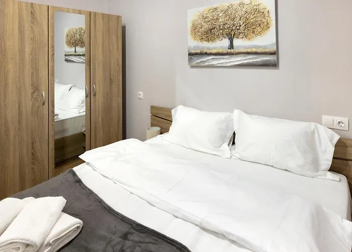 Ad Neoclassical Boutique 2br