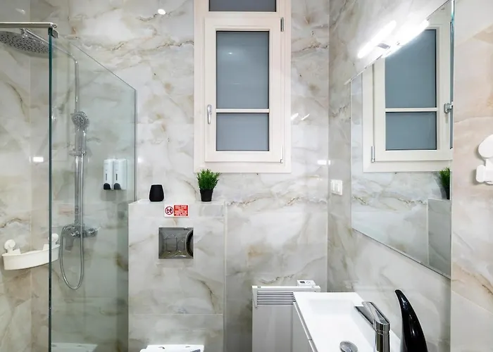 Ad Neoclassical Boutique 2br