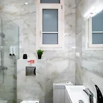 Ad Neoclassical Boutique 2br