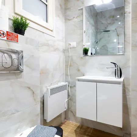 Ad Neoclassical Boutique 2br *