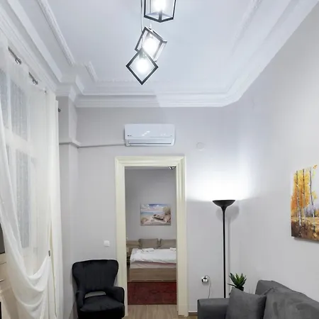 Ad Neoclassical Boutique 2br Appartement *