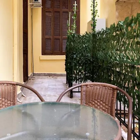 Ad Neoclassical Boutique 2br * سالونيك