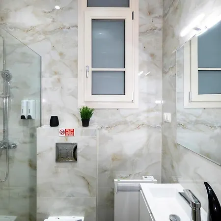 Ad Neoclassical Boutique 2br